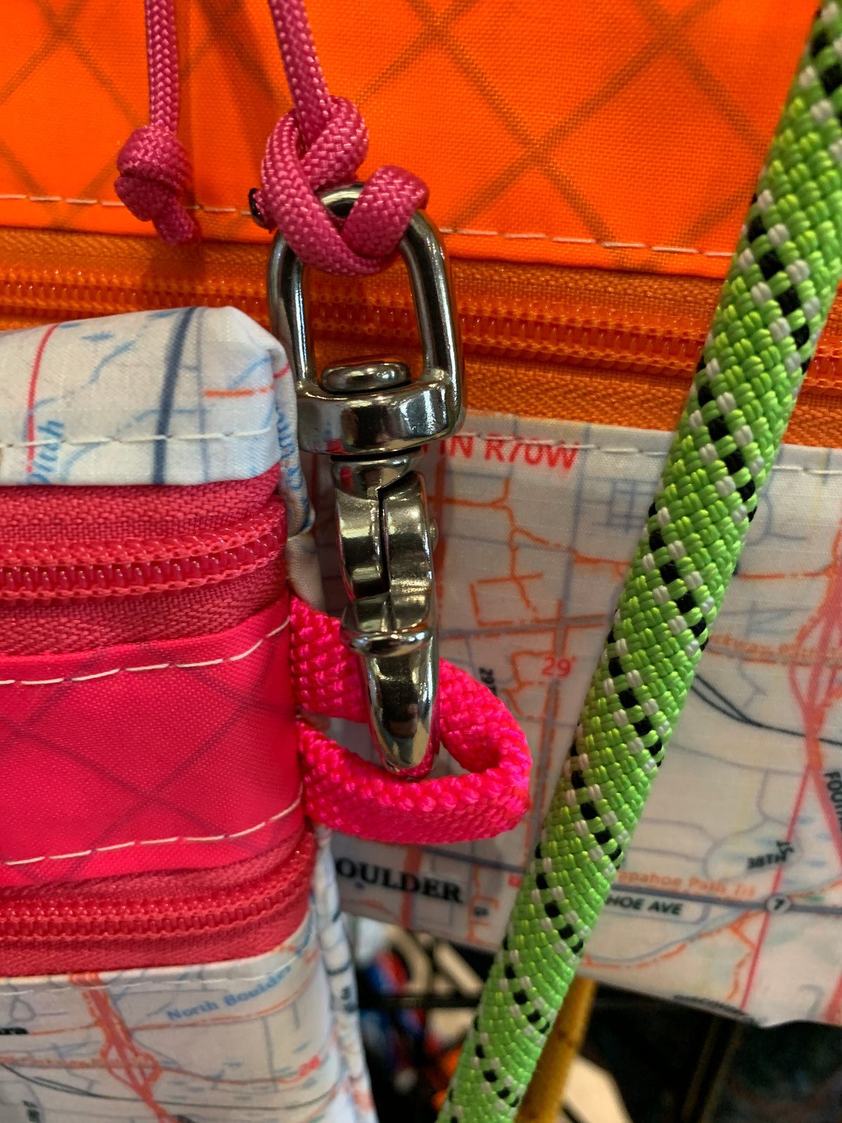 Crossbody Climbing Rope Strap with Quick-release heavy-duty clasp